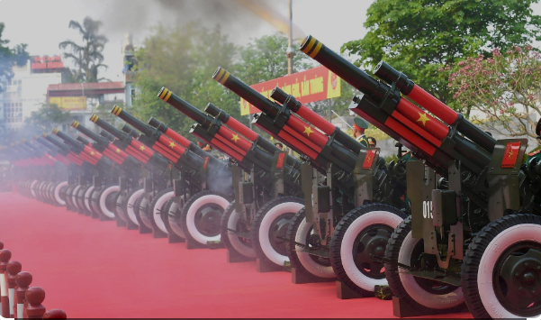 21 phát đại bác rền vang trong Lễ kỷ niệm 70 năm Chiến thắng lịch sử Điện Biên Phủ